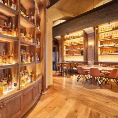 “W” Restaurant & Whiskey Bar: Skvělé jídlo a prémiové whisky v elegantním prostředí - foto 2 | brand photo