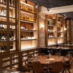 “W” Restaurant & Whiskey Bar: Skvělé jídlo a prémiové whisky v elegantním prostředí - foto 8 | brand photo