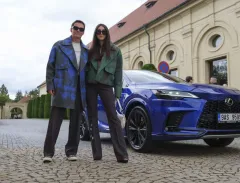 Vozy Lexus obsadily Pražský hrad při show olympijského návrháře - foto 4 | brand photo
