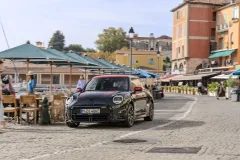 Sportovní vzhled pro elektrické MINI: MINI Cooper SE s výbavou JCW - foto 6 | brand photo