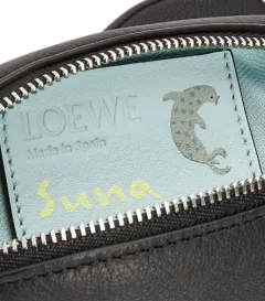 Loewe představuje roztomilou kabelku ve tvaru tučňáka - foto 3 | brand photo