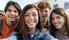 Značka Head & Shoulders věnuje více než 392 000 Kč Lince bezpečí  - foto 1 | brand photo