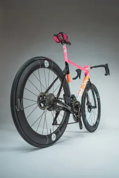 FESTKA spojuje umění, design a cyklistiku s výtvarníkem Jakubem Koisem - foto 8 | brand photo