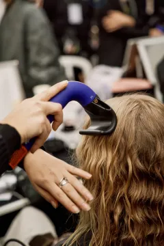 Dyson a Anthony Turner na přehlídce ISSEY MIYAKE AW24 - foto 7 | brand photo