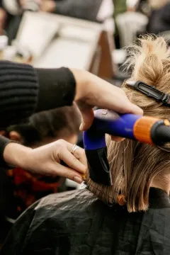 Dyson a Anthony Turner na přehlídce ISSEY MIYAKE AW24 - foto 6 | brand photo