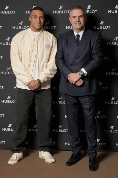 KYLIAN MBAPPÉ PŘEDSTAVIL NOVÉ HODINKY BIG BANG E UEFA EURO 2024 - foto 5 | brand photo