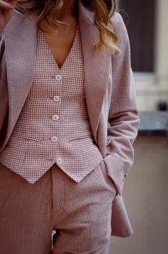 Nahlédněte do českého krejčovského ateliéru The Owners společně se spolumajitelkou a spoluzakladatelkou Veronikou Pňačkovou - foto 5 | brand photo