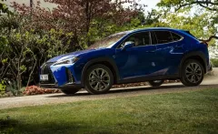 Nový Lexus LBX a inovovaný UX se představují v národní premiéře - foto 1 | brand photo