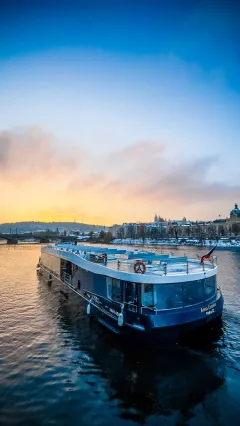 Elektrická loď Anna Carolina: ekologická budoucnost osobní dopravy na Vltavě - foto 2 | brand photo