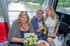 ...A PŘESKOČILA JISKRA, křest nové knihy Haliny Pawlowské - foto 11 | brand photo