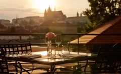 COTTOCRUDO JAKO JEDINÁ RESTAURACE V ČR ZÍSKÁVÁ PRESTIŽNÍ OCENĚNÍ WINE SPECTAROR 2024 - foto 1 | brand photo