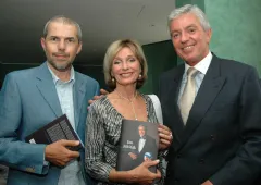 Prozkoumejte kariéru doc. MUDr. Jana Měšťáka, CSc., legendu plastické chirurgie - foto 4 | brand photo