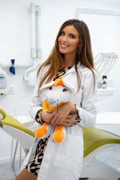 Prozkoumejte kliniku Dentaly Jasmin s majitelkou a dentální hygienistkou Karolínou Jasmínou Matějovskou - foto 3 | brand photo