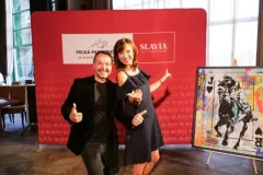 134. Velká pardubická se Slavia pojišťovnou: Módní přehlídka i street artový obraz  - foto 4 | brand photo