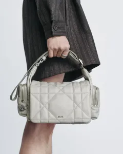Motiv Maxi Cannage na taškách pánské kolekce Dior winter 2024-2025 - foto 4 | brand photo