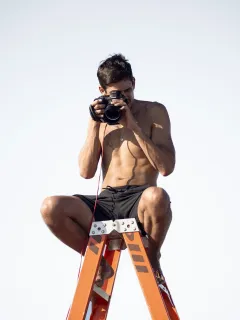 Návrat k tělu a kůži: Ethan James Green a jeho odvážná vize pro kalendář Pirelli 2025 - foto 2 | brand photo