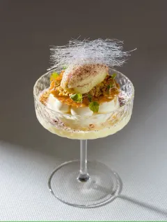 Monastiq Restaurant : luxusní prostředí a moderní gastronomie v srdci Prahy - foto 6 | brand photo