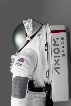 Prada míří ke hvězdám: spolupráce s NASA na nových skafandrech - foto 3 | brand photo