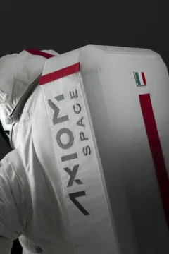 Prada míří ke hvězdám: spolupráce s NASA na nových skafandrech - foto 4 | brand photo