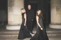 DRAHÉ MATERIÁLY, JEDINEČNÝ LESK A ELEGANCE: NOVÁ KOLEKCE TATUUM PARTY - foto 5 | brand photo