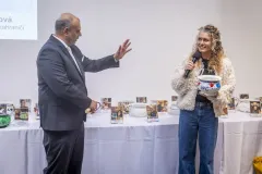 Třicet známých osobností výtvarně zpracovalo porcelánové nočníky - foto 5 | brand photo