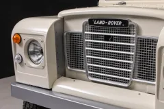 Zero Labs přivádí k životu Land Rover Series 109 v moderní podobě - foto 5 | brand photo