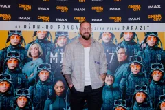 Exkluzivní premiéra filmu Mickey 17: Klony na plátně, hvězdy na koberci - foto 1 | brand photo