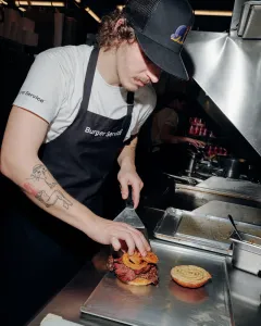 Burger Service: Preciznost chutí v srdci Prahy - foto 9 | brand photo