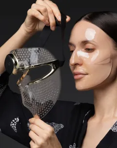 FAQ™ Glass Skin Collagen Face Mask: Maska pro dokonale krásnou pleť se „skleněným“  - foto 2 | brand photo