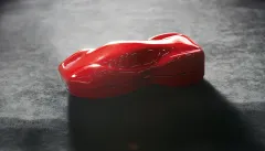 Ferrari představuje kabelku Maranello Clutch inspirovanou hypersportem Daytona SP3 - foto 3 | brand photo