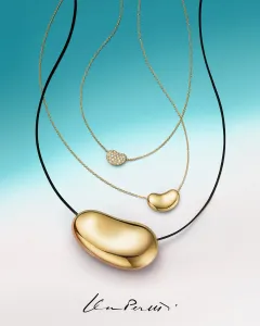 Tiffany & Co. kampaň Strong Like Mom: Den matek vlastních zaměstnankyň a jejich dětí - foto 6 | brand photo