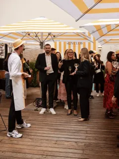 Užijte si léto plné chutí a nezapomenutelných chvil na letní terase Veuve Cliquot Sun Club restaurace Alcron - foto 3 | brand photo