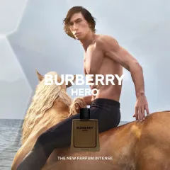 Burberry představuje novou vůni v kolekci Burberry Hero: Burberry Hero Parfum Intense - foto 2 | brand photo