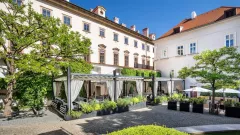 Letní oběd na terase Monastiq Restaurant: klidný luxus a promyšlená gastronomie  - foto 2 | brand photo