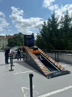 Lídr v dětské bezpečnosti CYBEX zahajuje edukativní kampaň se simulátorem nárazu - foto 3 | brand photo