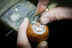 Van Cleef & Arpels vzdává poctu zimní eleganci kolekcí Snowflake Classic High Jewellery - foto 2 | brand photo