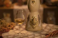 Nová limitovaná edice Clase Azul jako luxusní přípitek zesnulým - foto 2 | brand photo