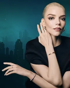 Tiffany & Co. představuje vánoční kampaň pro rok 2025 s Anyou Taylor-Joy - foto 6 | brand photo