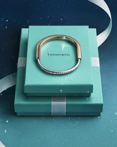 Tiffany & Co. představuje vánoční kampaň pro rok 2025 s Anyou Taylor-Joy - foto 5 | brand photo