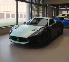 Jedno z dvaceti Maserati MC20 legenda aktuálně v showroomu Maserati - foto 5 | brand photo