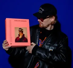 Paulie Garand pokřtil v Book Therapy svou první knihu Evoluce Haranta - foto 1 | brand photo