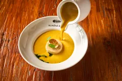 Vánoční menu v restauraci Hliněná bašta v Průhonicích myslí na milovníky moře i ctitele klasiky - foto 2 | brand photo