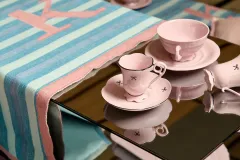 Almanac X Alcron Prague představuje porcelánový pop-up značky Křehký a Lindy Pro