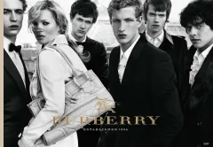BURBERRY, OBLÍBENÁ ZNAČKA BRITSKÉ KRÁLOVNY - foto 1 | brand photo