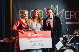 Dětem v oblastech postižených přírodními katastrofami věnovaly 300 000 korun