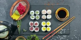 CAFÉ BUDDHA: Poznejte a nechte si doručit domů chutný zářijový sushi set - foto 1 | brand photo