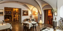 Monastiq Restaurant : luxusní prostředí a moderní gastronomie v srdci Prahy - foto 1 | brand photo