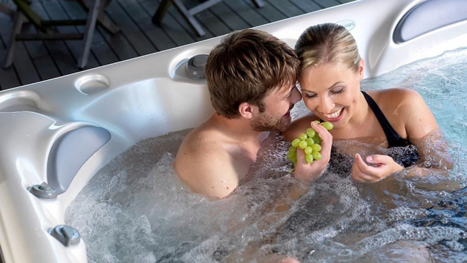 UŽÍVEJTE SI, SE SWIM SPA SEZÓNA NEKONČÍ! Official Press Release
