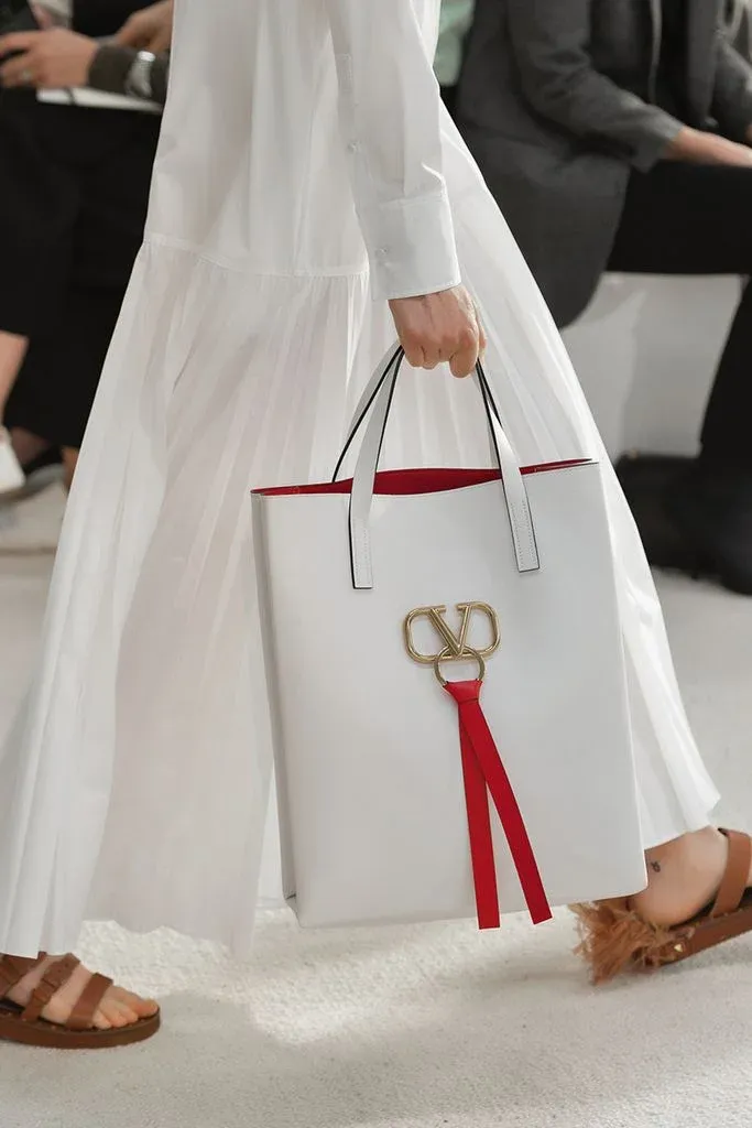 Valentino Garavani představuje kabelku VRing - foto 5 | brand photo