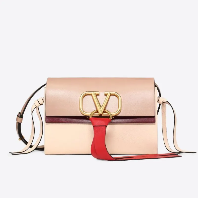 Valentino Garavani představuje kabelku VRing - foto 2 | brand photo